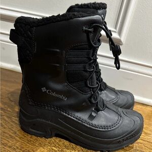 Columbia waterproof boots BOYS Youth SIZE 7Y